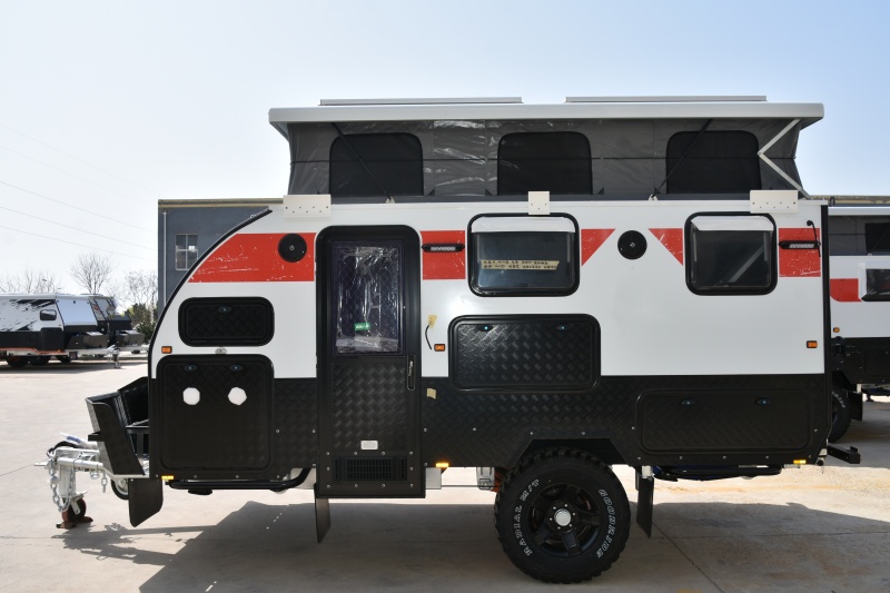 china-off-road-caravan-manufacturer.jpg