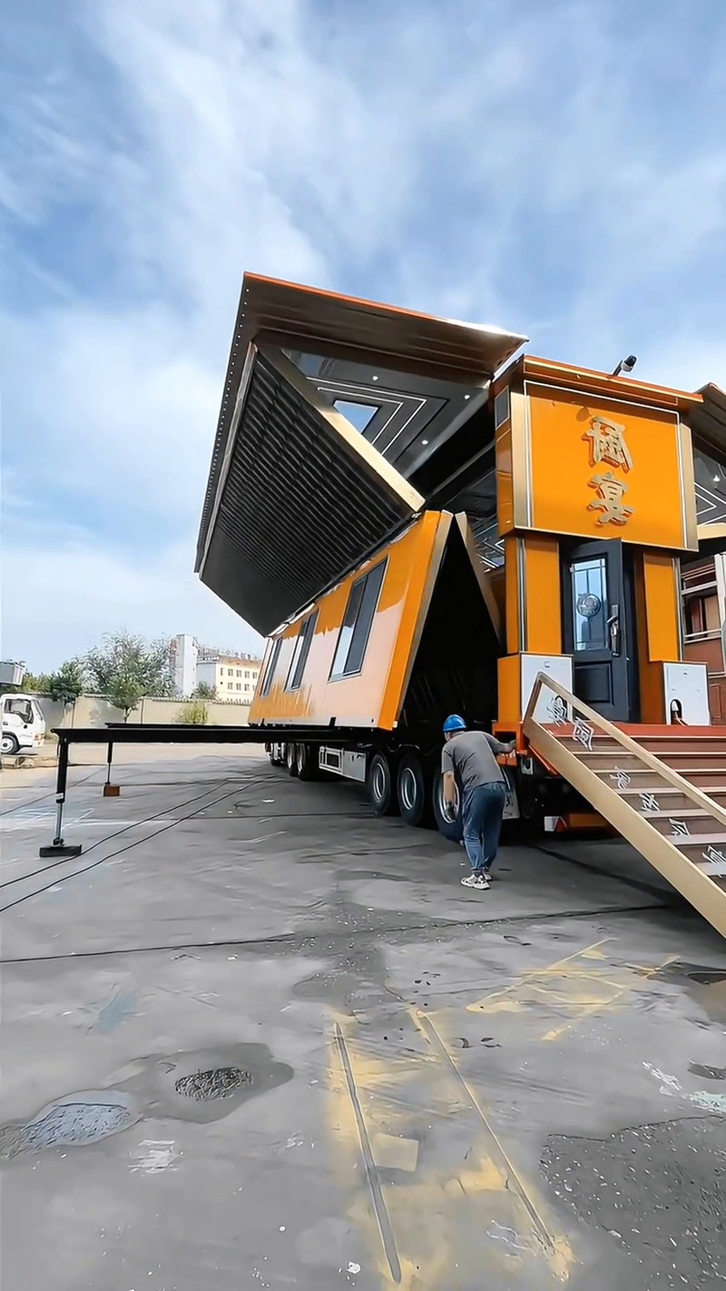 expandable-event-trailer-commercial-events.jpg