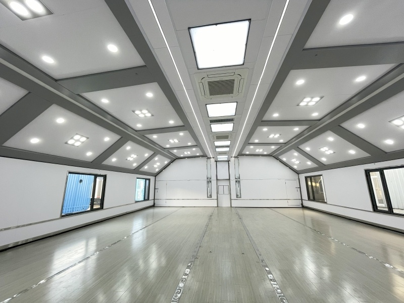 expandable-event-trailer-furniture-showroom-india.jpg